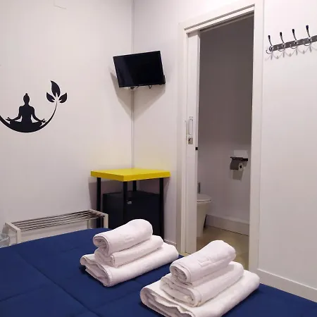 Flats Friends Plaza De La Reina Valensiya