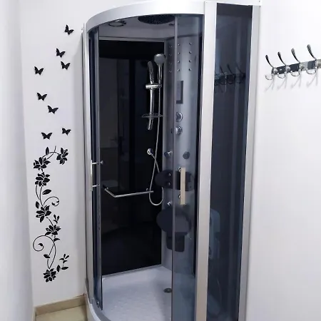 Konukevi Flats Friends Plaza De La Reina Valensiya