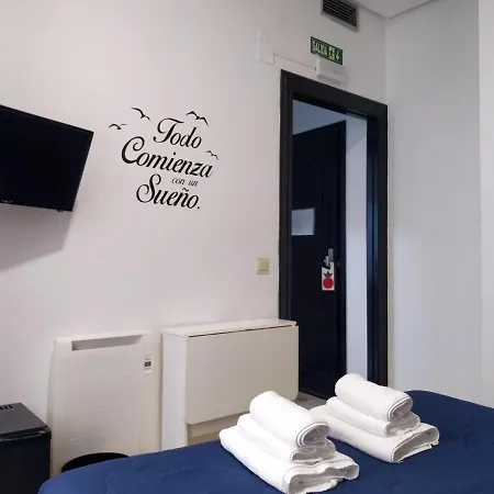 Konukevi Flats Friends Plaza De La Reina Valensiya