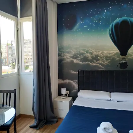 Flats Friends Plaza De La Reina Pensjonat 2*