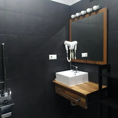 Flats Friends Plaza De La Reina 4* Valensiya