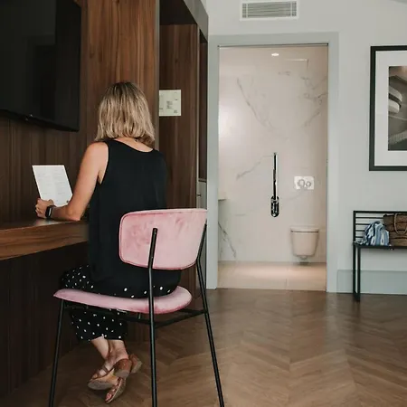 Mate Collection Helen Berger