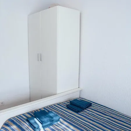 On-line Luxury Apart Remunta, Free Wi-fi