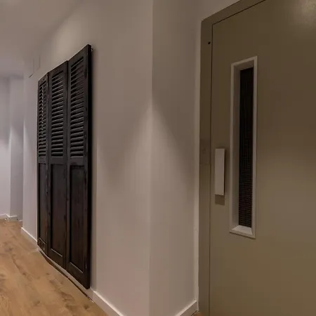 Maison Reina 3* Valencia
