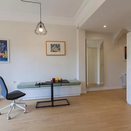 Apartament Near The Marina, *