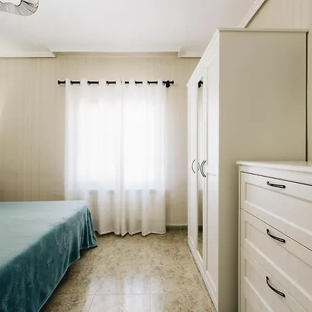 Exclusive 3 Bedroom Beach Appartement Valencia