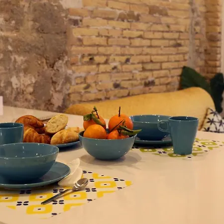 Loft Independiente Con Piscina Compartida En Centro De Valencia