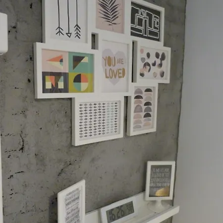 Pequeno Con Mini Piscina - No Climatizada * Valencia