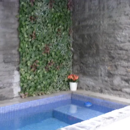 Pequeno Con Mini Piscina - No Climatizada *