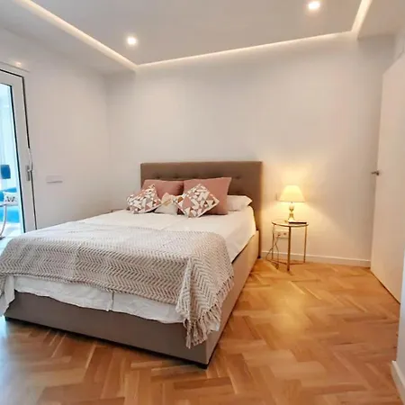 Town Hall Dream Apartman Valencia