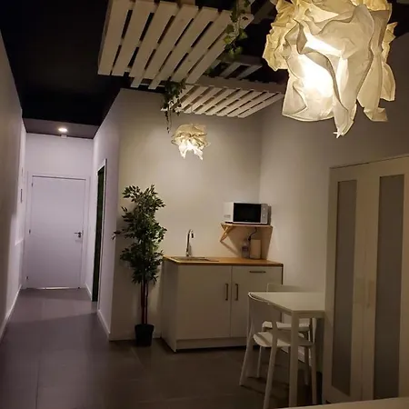 Small And Cozy - G شقة