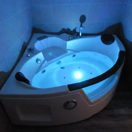 Intimo Y Acogedor Algunos Con Bañera Hidromasaje Apartamento Valencia