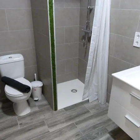 Intimo Y Acogedor Algunos Con Bañera Hidromasaje Apartamento