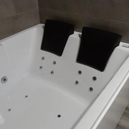 Intimo Y Acogedor Algunos Con Bañera Hidromasaje Valencia