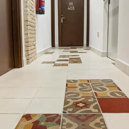 Original Domino House בית הארחה