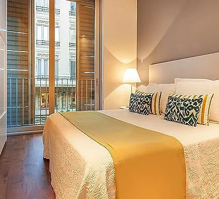 Town Hall Penthouse Apartment *