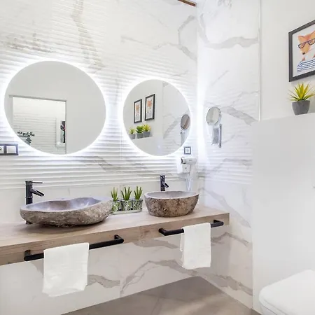 Modern&confort Premium Concept Ruzafa , דירה *