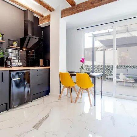 Modern&confort Premium Concept Ruzafa , דירה