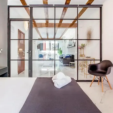 Modern&confort Premium Concept Ruzafa , דירה