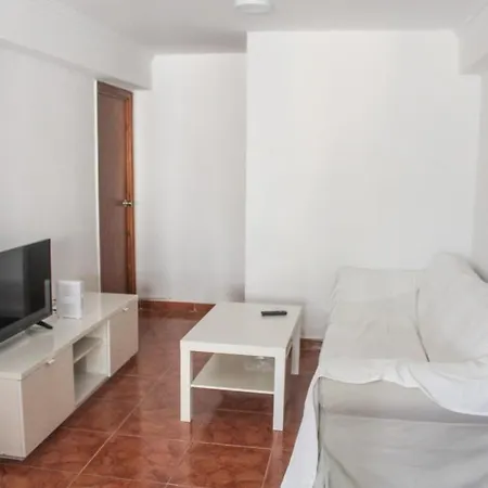 Apartemento Nuevo Cerca Playa Familia O Amigos . Isidro דירה ולנסיה