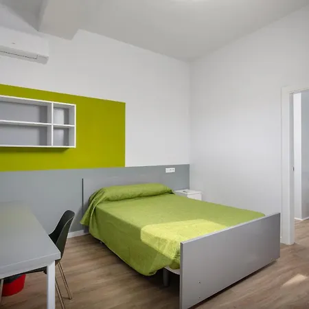 Apartament Juvenil Colegio Mayor Galileo Galilei *