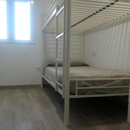 Appartement Nice Flat In The Centre Of