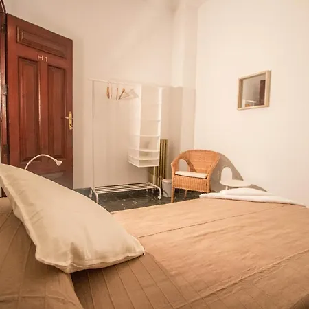 Rotaret Guest house Valencia