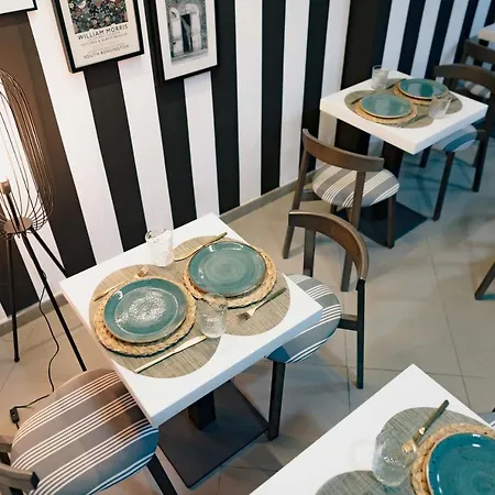 The Little Corner 4* Walencja