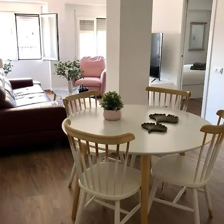 Beautiful And Renovated In The Center