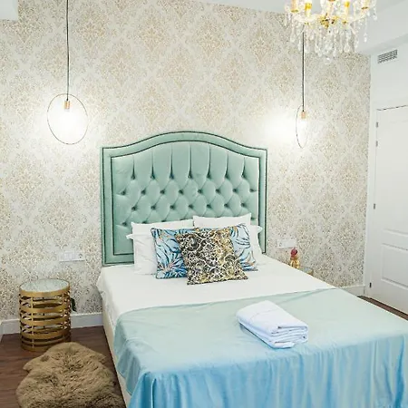 Laura Puerto * Valencia