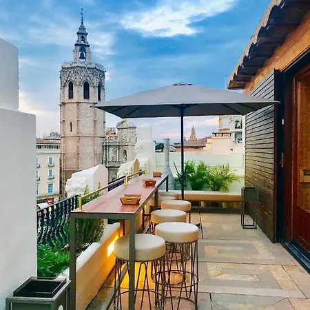 Hotel Reina 2*