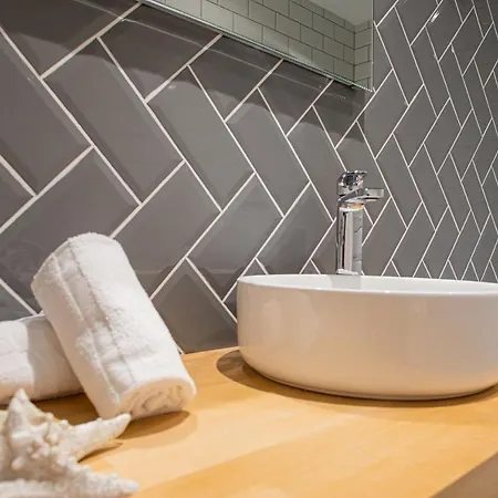 Florit Flats - Port Ii *