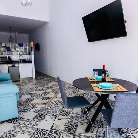 Apartamento Arenas 3 *
