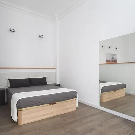 Exclusivos Lofts En Plaza Del Ayuntamiento Apartmán