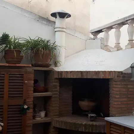Room In Guest Room - Quiet Single Room In Valencia, With Large Terrace For Pets