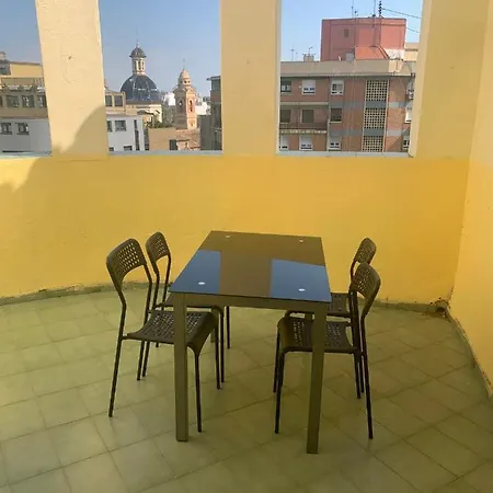 בית אירוח Center *