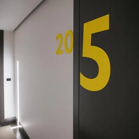 Отель Myr Plaza Mercado & Валенсия