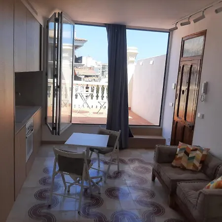 Bonito Estudio En El Centro De Apartamento *
