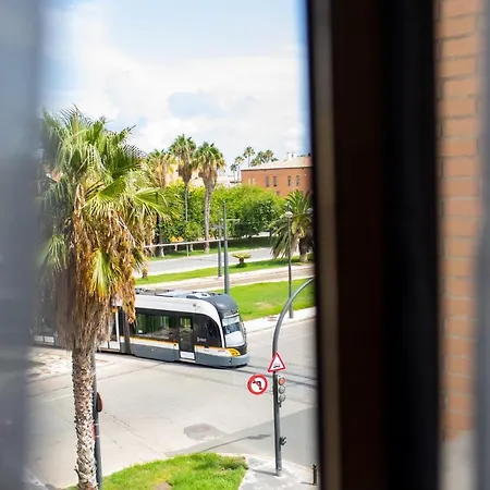 Florit Flats - The Malvarrosa & Free Parking Apartament