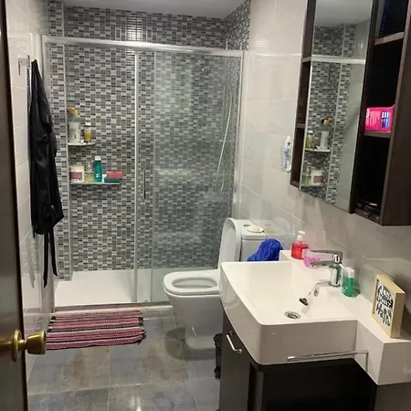 Habitación Con Cama Individual, Piso Compartido En Avenida Blasco Ibáñez * Valenza