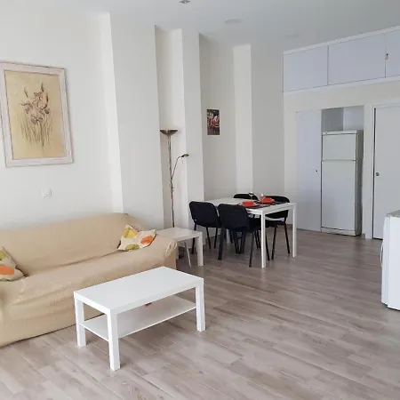 Spacious studio apartment in Cabanyal * Valencia