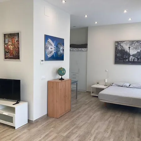 Apartamento Spacious studio apartment in Cabanyal *
