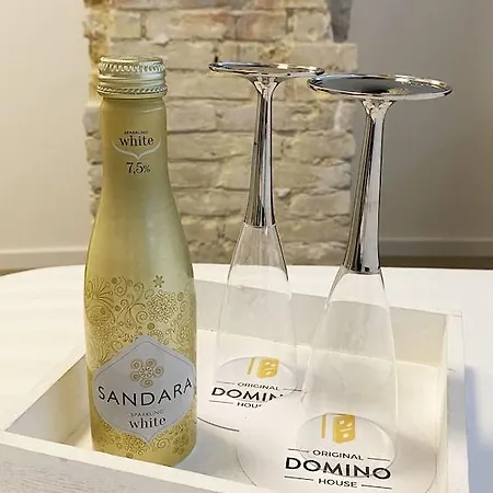 Original Domino House בית הארחה