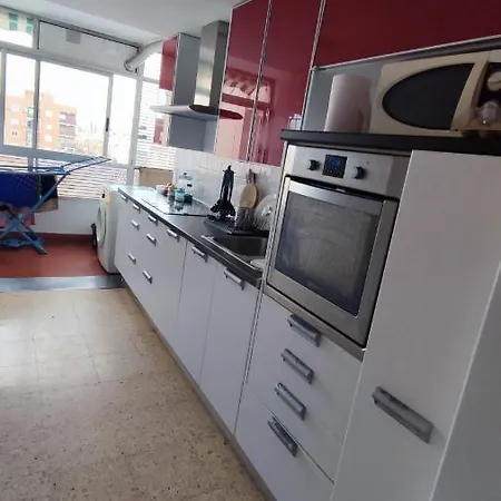 ホームステイ En Alquiler En Piso Compartido