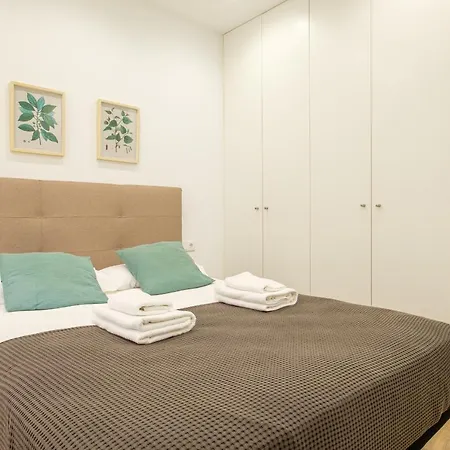 Apartmán With Fluffy Beds & Private Patio