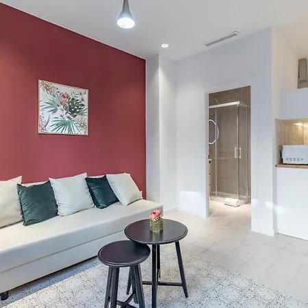 Modern Close To Centre 4* Walencja