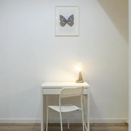 아파트 Bright, Brand New & Very Comfortable