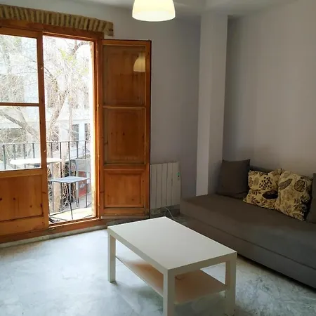 Con Encanto En Pleno Casco Antiguo Ron Valenciayole Валенсия