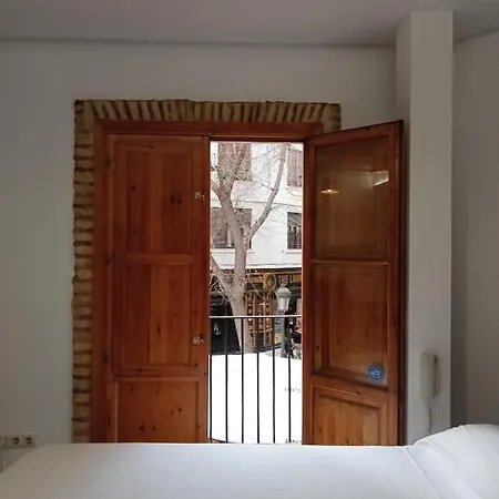 Con Encanto En Pleno Casco Antiguo Ron Apartamento
