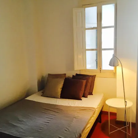 V. Casa Temporal Con Terraza En Capital *